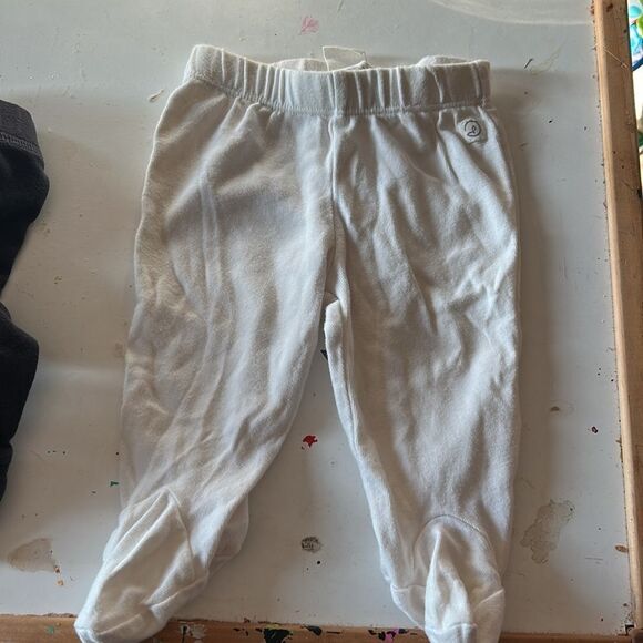 Bundle Of 3. 0-3 Pants. - Picture 4 of 4